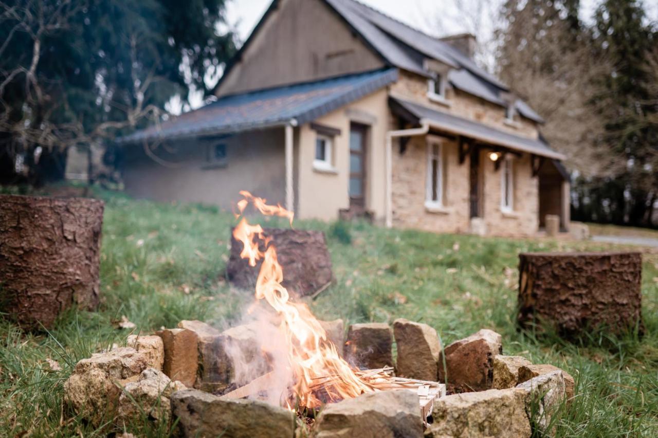 Cottage Breton - Gite De Charme En Centre Finistere Plonevez-du-Faou Exterior photo